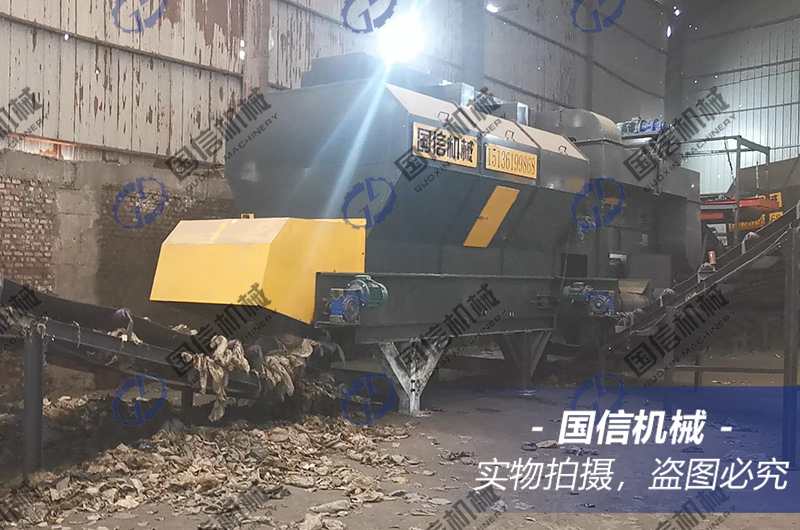 河北保定混合垃圾分選現(xiàn)場(chǎng)